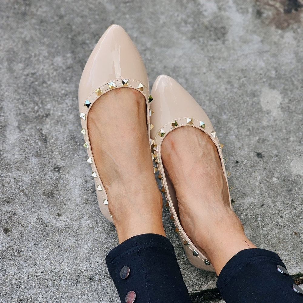 Womens Studded Flat Closed Pointed Toe Sandal Nude Color - Picture 2 of 5